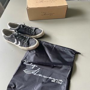 Vintage Havana sneakers